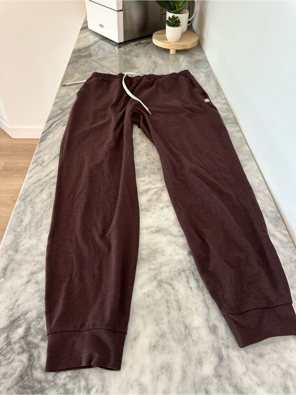 Maroon Vuori Performance Joggers